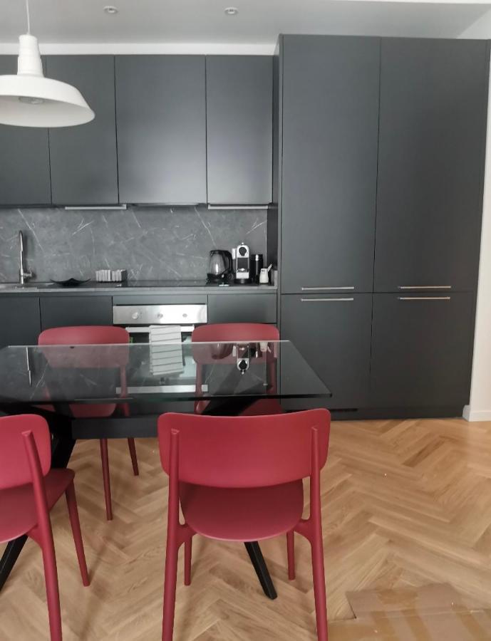 Milano: Incantevole Appartamento In Pieno Centro - Fancy Yellow Apartments Milão Exterior foto