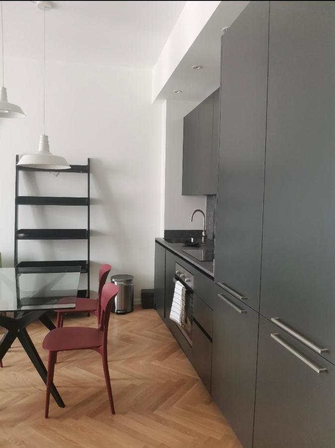 Milano: Incantevole Appartamento In Pieno Centro - Fancy Yellow Apartments Milão Exterior foto