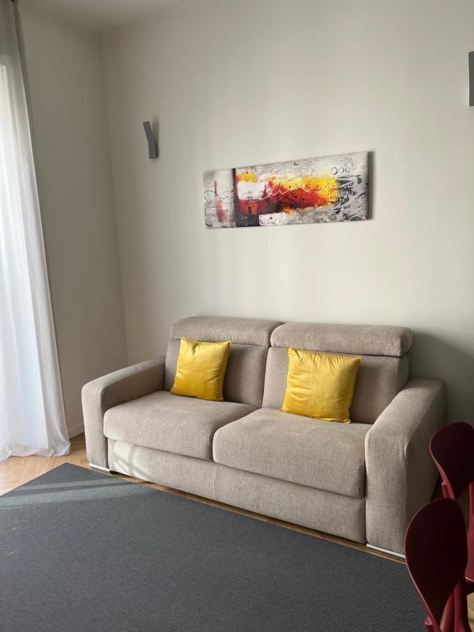 Milano: Incantevole Appartamento In Pieno Centro - Fancy Yellow Apartments Milão Exterior foto