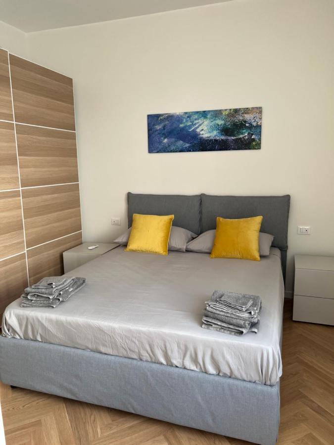 Milano: Incantevole Appartamento In Pieno Centro - Fancy Yellow Apartments Milão Exterior foto