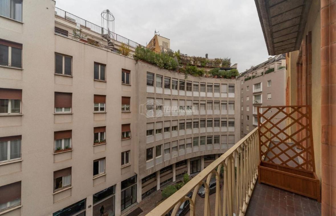 Milano: Incantevole Appartamento In Pieno Centro - Fancy Yellow Apartments Milão Exterior foto