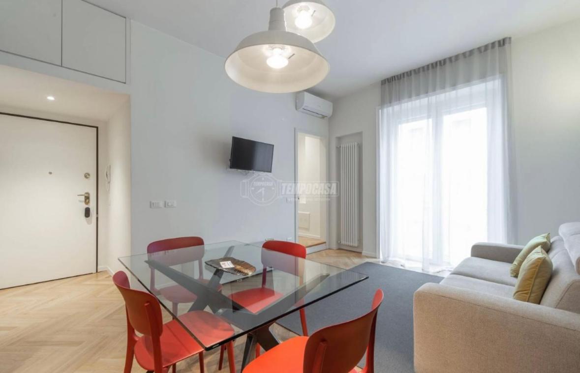 Milano: Incantevole Appartamento In Pieno Centro - Fancy Yellow Apartments Milão Exterior foto